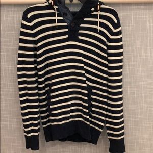H&M blue and white stripes sweater.